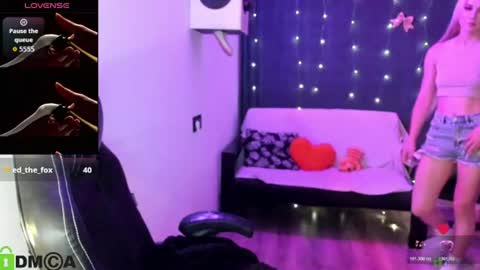 Snapshot of dances_queen chatting on 07/07/26, 07:23 dances_queen online show from 07/07/26, 07:23