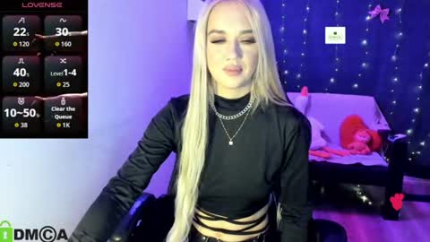 Snapshot of dances_queen chatting on 07/09/26, 07:12 dances_queen online show from 07/09/26, 07:12