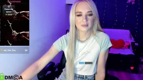 Snapshot of dances_queen chatting on 07/15/26, 07:13 dances_queen online show from 07/15/26, 07:13