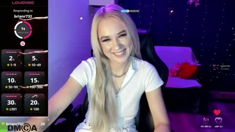 Snapshot of dances_queen chatting on 07/16/26, 07:03 dances_queen online show from 07/16/26, 07:03