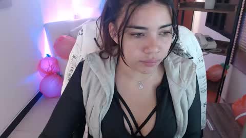 Veronica online show from 11/07/25, 10:59