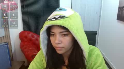 Snapshot of dangel_noir6 chatting on 06/13/26, 10:35 Veronica online show from 06/13/26, 10:35