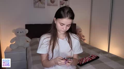 Snapshot of dangerouss_lady chatting on 10/12/25, 08:52 Eva online show from 10/12/25, 08:52