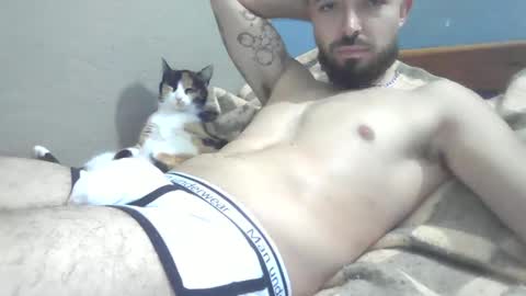 dani3l9905 online show from 10/18/25, 05:10