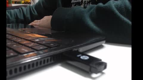 Snapshot of dani_alpina chatting on 01/12/25, 03:36 dani_alpina online show from 01/12/25, 03:36