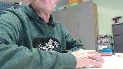 Snapshot of dani_alpina chatting on 10/09/25, 12:25 dani_alpina online show from 10/09/25, 12:25