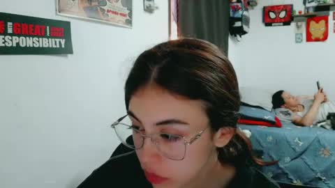 dani y jocelyn online show from 04/21/26, 05:06