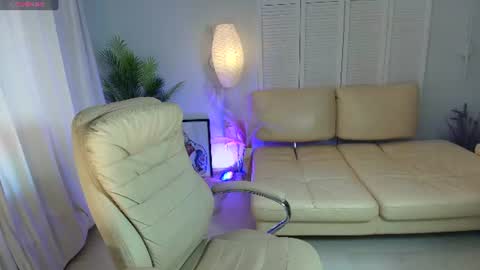 Snapshot of dani_kittys chatting on 06/25/26, 08:52 dani_kittys online show from 06/25/26, 08:52