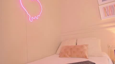 Hi I am Dani online show from 11/20/25, 11:43