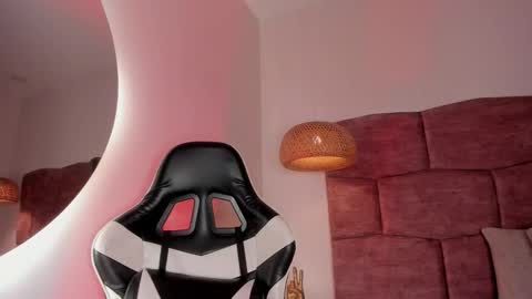   online show from 02/04/26, 02:50