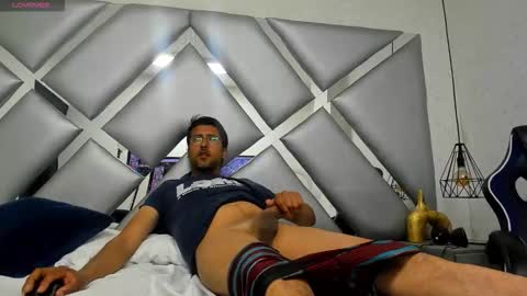 danidick_vc online show from 11/27/25, 12:18