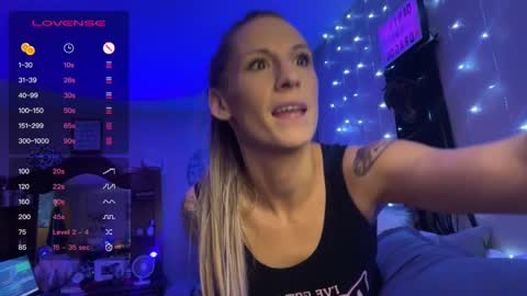 Dani Dragon online show from 12/14/24, 11:50