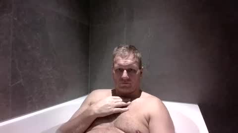 Snapshot of daniel0805 chatting on 12/13/24, 09:24 daniel0805 online show from 12/13/24, 09:24