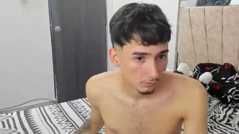 Snapshot of daniel_443 chatting on 09/21/25, 04:47 DANIEL online show from 09/21/25, 04:47