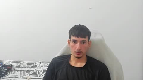 Snapshot of daniel_443 chatting on 10/20/25, 11:05 DANIEL online show from 10/20/25, 11:05