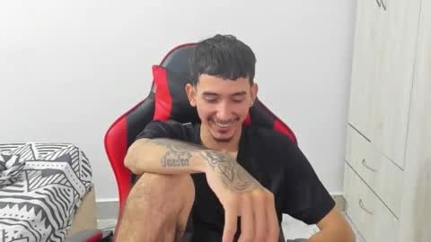 Snapshot of daniel_443 chatting on 11/09/25, 08:40 DANIEL online show from 11/09/25, 08:40