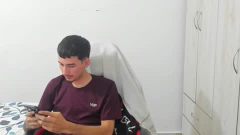 Snapshot of daniel_443 chatting on 11/14/25, 08:29 DANIEL online show from 11/14/25, 08:29