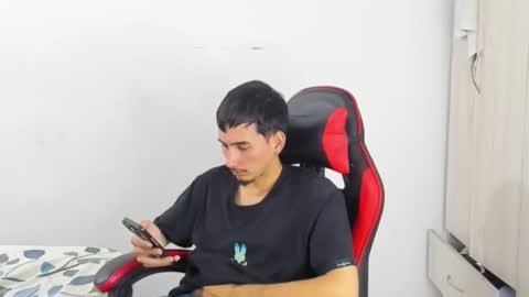 Snapshot of daniel_443 chatting on 11/26/25, 03:07 DANIEL online show from 11/26/25, 03:07