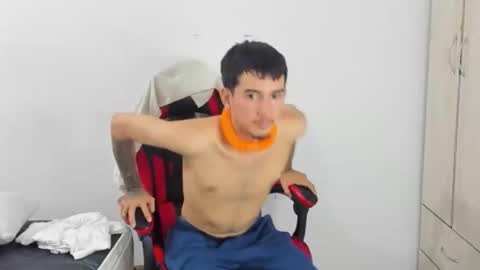 Snapshot of daniel_443 chatting on 11/27/25, 06:15 DANIEL online show from 11/27/25, 06:15