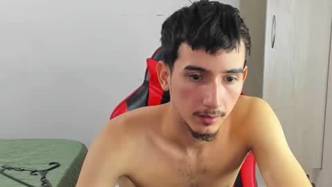 Snapshot of daniel_443 chatting on 11/29/25, 05:21 DANIEL online show from 11/29/25, 05:21