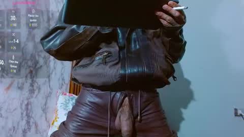 daniel_deluxx online show from 04/17/26, 01:19