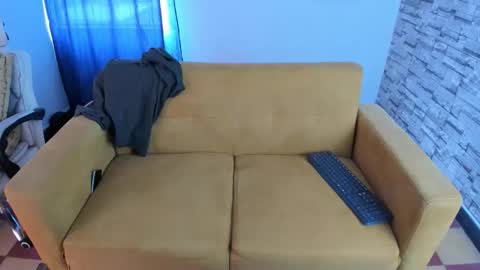 daniel_leon_c online show from 04/09/26, 06:35