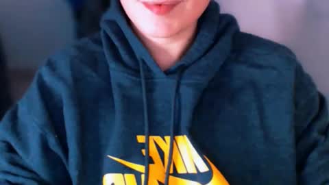 daniel_ruis16 online show from 03/09/25, 08:31