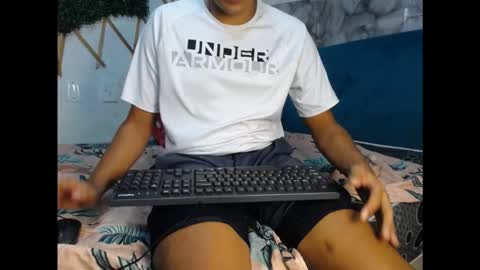 Snapshot of daniel_velez26 chatting on 11/04/25, 04:06 daniel_velez26 online show from 11/04/25, 04:06