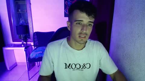 daniel_velez26 online show from 11/25/25, 12:32