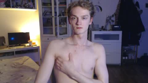 Snapshot of daniel_yumm chatting on 04/09/26, 10:37 Daniel online show from 04/09/26, 10:37