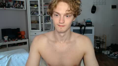 Snapshot of daniel_yumm chatting on 06/29/26, 02:28 Daniel online show from 06/29/26, 02:28