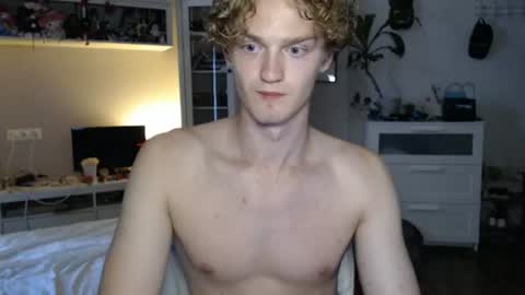 Snapshot of daniel_yumm chatting on 06/30/26, 02:56 Daniel online show from 06/30/26, 02:56