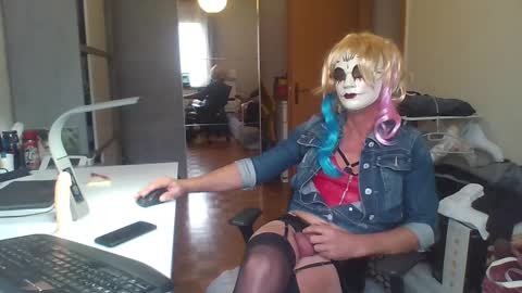 newcumer online show from 01/09/25, 11:14