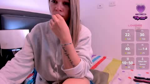 daniela online show from 11/25/25, 11:54