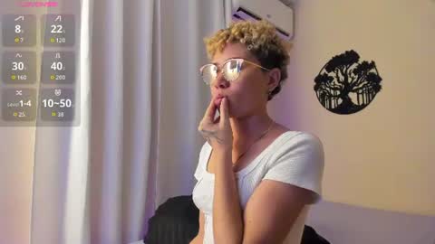 Snapshot of daniela_brown1 chatting on 07/16/26, 01:33 Daniela Brown online show from 07/16/26, 01:33
