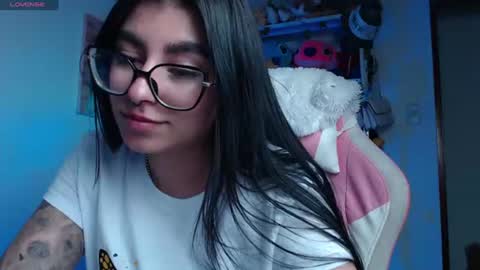 Snapshot of daniela_cute22 chatting on 06/24/26, 03:27 DANIELA online show from 06/24/26, 03:27