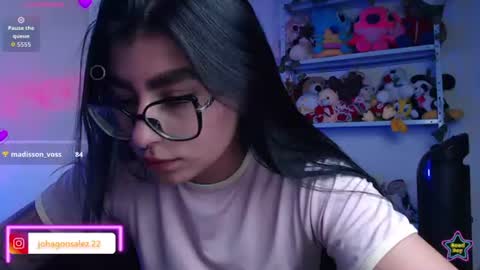 Snapshot of daniela_cute22 chatting on 07/17/26, 02:07 DANIELA online show from 07/17/26, 02:07