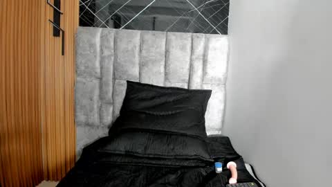 Daniela online show from 12/23/24, 09:29