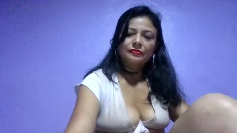 Snapshot of daniela_love1 chatting on 06/02/26, 12:01 daniela_love1 online show from 06/02/26, 12:01