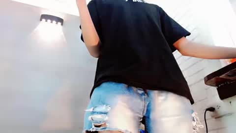 daniela_pink_ online show from 10/06/25, 08:39