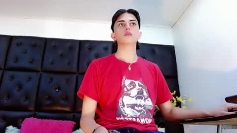 daniela_pink_ online show from 02/05/26, 07:40