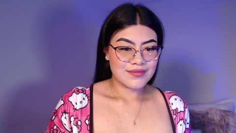 Snapshot of daniela_valencia chatting on 01/16/25, 06:37 Lucia online show from 01/16/25, 06:37