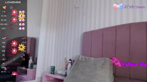 Snapshot of danielaa_a chatting on 01/08/25, 06:41 Daniela online show from 01/08/25, 06:41