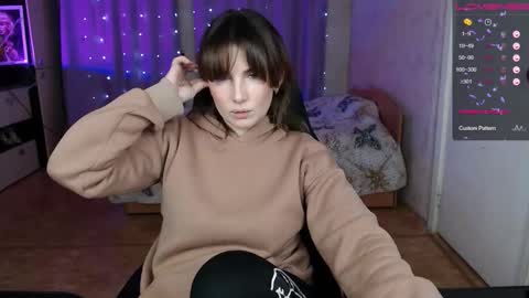 Daniela Cooper online show from 11/22/25, 02:49