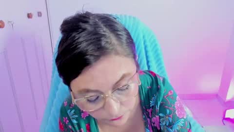 Daniela online show from 11/22/25, 07:40