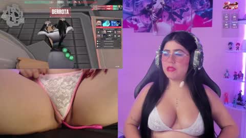 Snapshot of danielamendez__ chatting on 12/27/24, 01:28 Dani online show from 12/27/24, 01:28