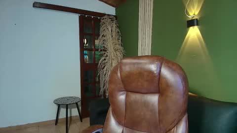 danielamonroe online show from 10/20/25, 08:42