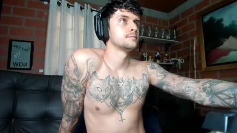 Snapshot of daniele_bunny chatting on 02/12/25, 08:40 Daniele Bunny online show from 02/12/25, 08:40