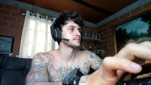 Snapshot of daniele_bunny chatting on 03/11/25, 05:57 Daniele Bunny online show from 03/11/25, 05:57