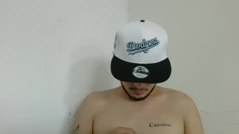 Snapshot of danielhot17 chatting on 12/19/24, 01:18 DANIEL online show from 12/19/24, 01:18